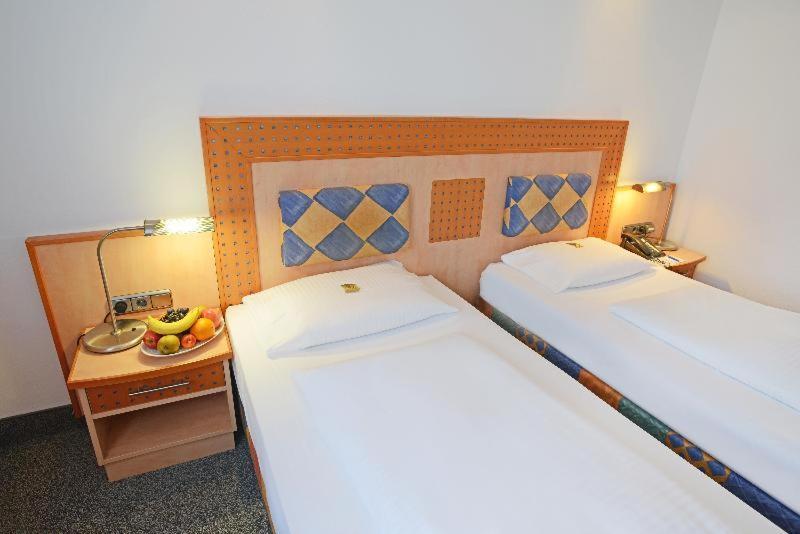 Plaza Kongresshotel Europe Stuttgart Room photo